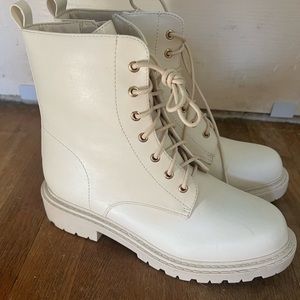 Off white women’s boot